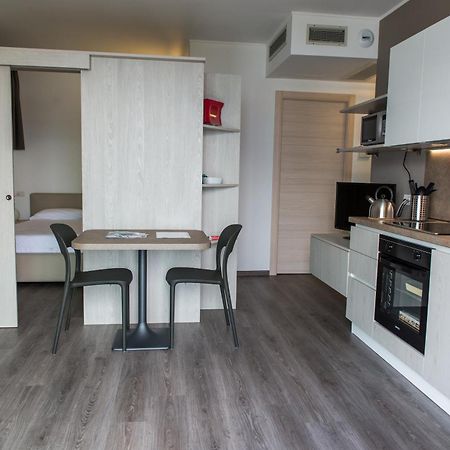 דירות ורנה Residenza Luigina חדר תמונה