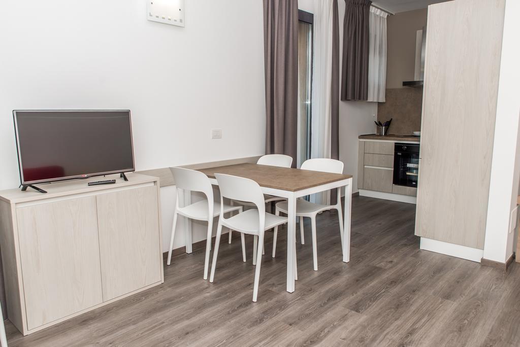 דירות ורנה Residenza Luigina חדר תמונה
